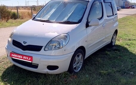 Toyota FunCargo, 2004 год, 620 000 рублей, 2 фотография