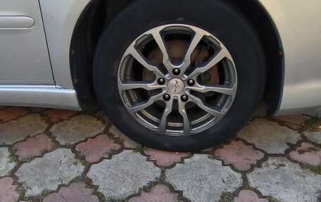 Toyota Ipsum II, 2003 год, 999 000 рублей, 24 фотография