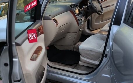 Toyota Ipsum II, 2003 год, 999 000 рублей, 14 фотография