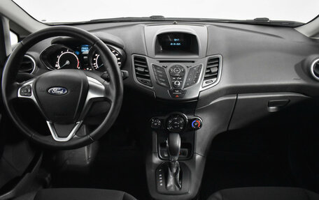 Ford Fiesta, 2017 год, 890 000 рублей, 3 фотография