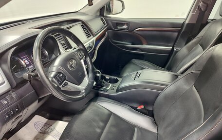 Toyota Highlander III, 2015 год, 2 700 000 рублей, 12 фотография