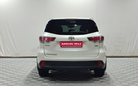 Toyota Highlander III, 2015 год, 2 700 000 рублей, 7 фотография