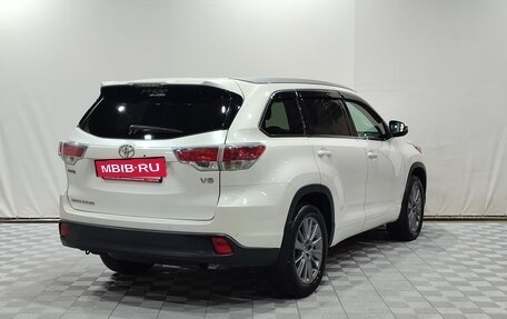 Toyota Highlander III, 2015 год, 2 700 000 рублей, 8 фотография