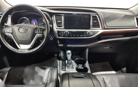 Toyota Highlander III, 2015 год, 2 700 000 рублей, 13 фотография