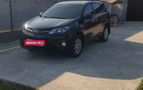 Toyota RAV4, 2015 год, 1 490 000 рублей, 10 фотография