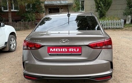 Hyundai Solaris II рестайлинг, 2022 год, 1 850 000 рублей, 3 фотография