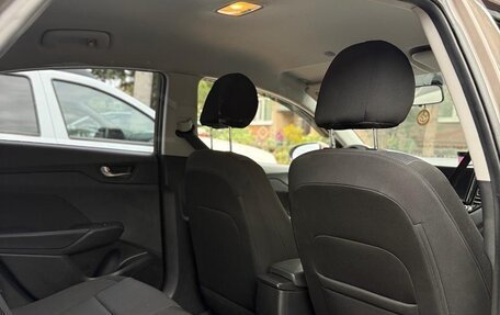 Hyundai Solaris II рестайлинг, 2022 год, 1 850 000 рублей, 9 фотография