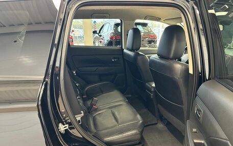 Mitsubishi Outlander III рестайлинг 3, 2014 год, 1 879 000 рублей, 17 фотография