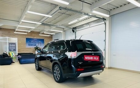 Mitsubishi Outlander III рестайлинг 3, 2014 год, 1 879 000 рублей, 4 фотография