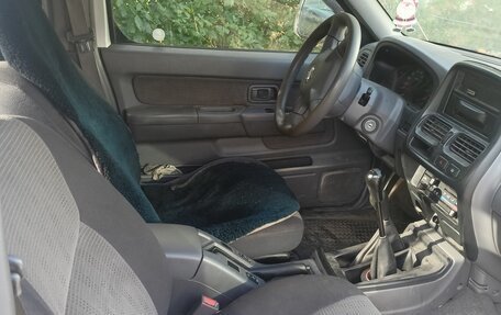 Nissan NP300, 2008 год, 999 999 рублей, 13 фотография