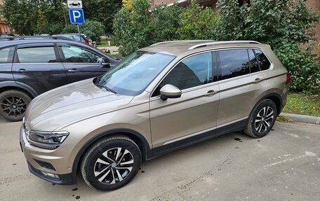 Volkswagen Tiguan II, 2019 год, 3 000 000 рублей, 2 фотография