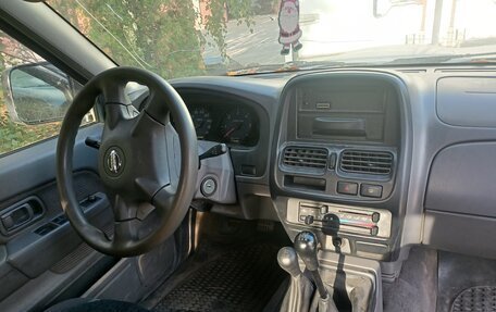 Nissan NP300, 2008 год, 999 999 рублей, 12 фотография
