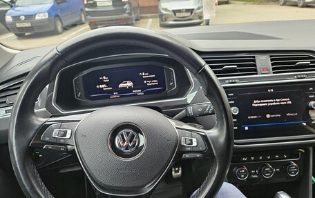 Volkswagen Tiguan II, 2019 год, 3 000 000 рублей, 4 фотография