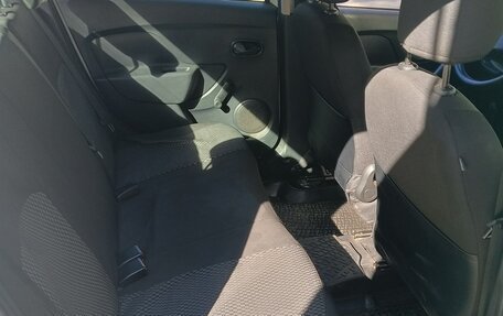 Renault Logan II, 2016 год, 420 000 рублей, 4 фотография