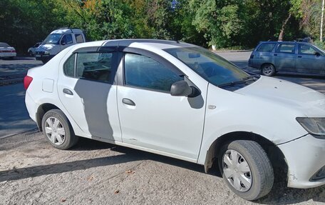 Renault Logan II, 2016 год, 420 000 рублей, 2 фотография