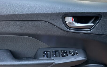Hyundai Solaris II рестайлинг, 2018 год, 1 200 000 рублей, 20 фотография