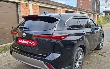 Toyota Highlander, 2025 год, 5 600 000 рублей, 3 фотография