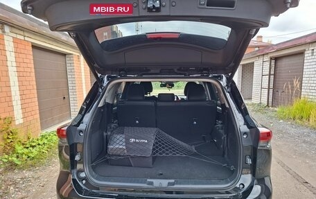 Toyota Highlander, 2025 год, 5 600 000 рублей, 4 фотография