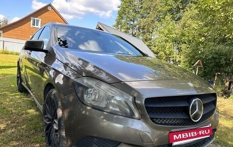 Mercedes-Benz A-Класс, 2013 год, 1 450 000 рублей, 2 фотография