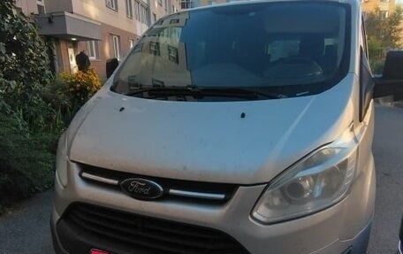 Ford Tourneo Custom I рестайлинг, 2014 год, 1 699 000 рублей, 1 фотография