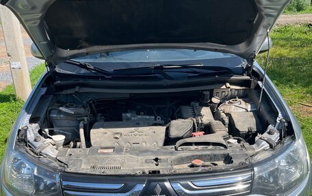 Mitsubishi Outlander III рестайлинг 3, 2012 год, 1 450 000 рублей, 8 фотография