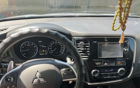 Mitsubishi Outlander III рестайлинг 3, 2012 год, 1 450 000 рублей, 11 фотография