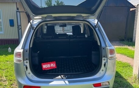 Mitsubishi Outlander III рестайлинг 3, 2012 год, 1 450 000 рублей, 10 фотография