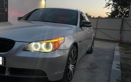 BMW 5 серия, 2004 год, 1 050 000 рублей, 5 фотография