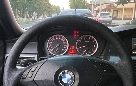 BMW 5 серия, 2004 год, 1 050 000 рублей, 10 фотография
