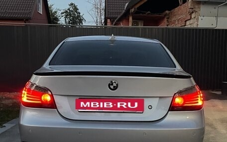 BMW 5 серия, 2004 год, 1 050 000 рублей, 8 фотография