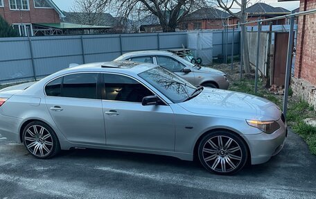 BMW 5 серия, 2004 год, 1 050 000 рублей, 17 фотография