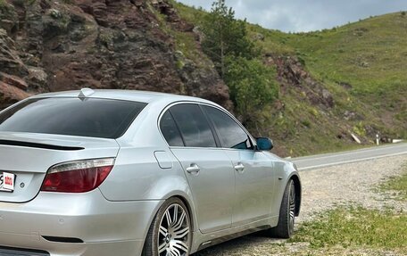 BMW 5 серия, 2004 год, 1 050 000 рублей, 22 фотография