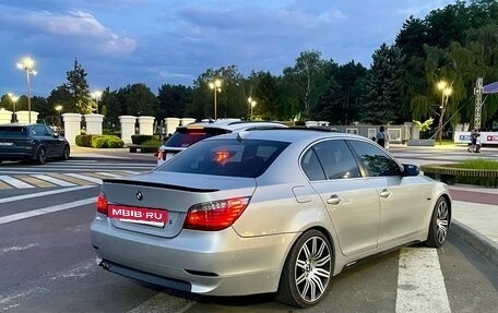 BMW 5 серия, 2004 год, 1 050 000 рублей, 11 фотография