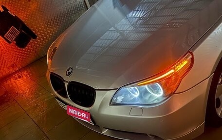 BMW 5 серия, 2004 год, 1 050 000 рублей, 18 фотография