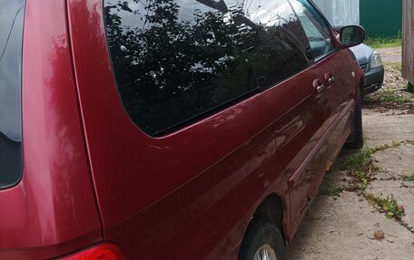 KIA Carnival III, 2005 год, 250 000 рублей, 2 фотография