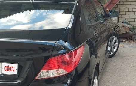 Hyundai Solaris II рестайлинг, 2013 год, 800 000 рублей, 5 фотография
