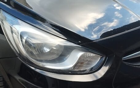Hyundai Solaris II рестайлинг, 2013 год, 800 000 рублей, 2 фотография
