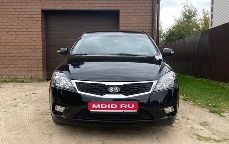KIA cee'd I рестайлинг, 2010 год, 800 000 рублей, 2 фотография