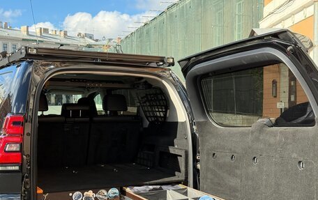 Toyota Land Cruiser Prado 150 рестайлинг 2, 2018 год, 6 700 000 рублей, 7 фотография