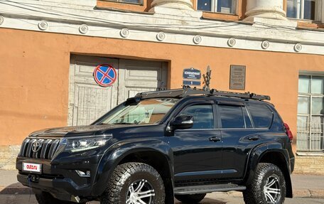 Toyota Land Cruiser Prado 150 рестайлинг 2, 2018 год, 6 700 000 рублей, 2 фотография