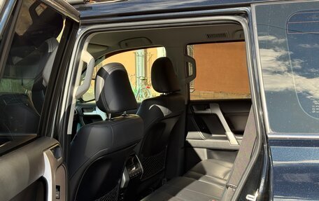 Toyota Land Cruiser Prado 150 рестайлинг 2, 2018 год, 6 700 000 рублей, 9 фотография