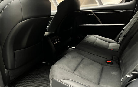 Lexus RX IV рестайлинг, 2019 год, 2 750 000 рублей, 17 фотография