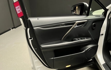 Lexus RX IV рестайлинг, 2019 год, 2 750 000 рублей, 11 фотография