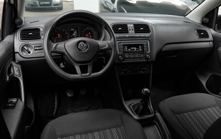 Volkswagen Polo VI (EU Market), 2016 год, 850 000 рублей, 6 фотография