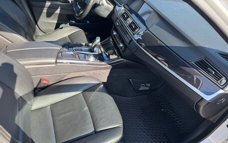 BMW 5 серия, 2012 год, 1 900 000 рублей, 12 фотография