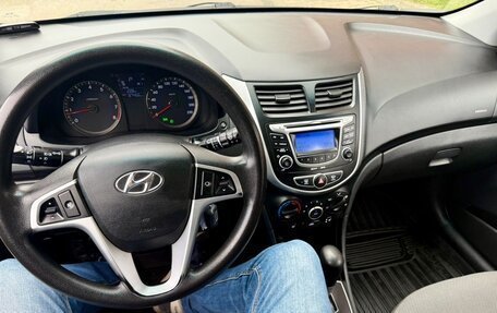 Hyundai Solaris II рестайлинг, 2011 год, 875 000 рублей, 13 фотография