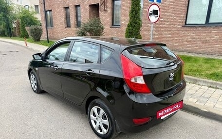 Hyundai Solaris II рестайлинг, 2011 год, 875 000 рублей, 5 фотография
