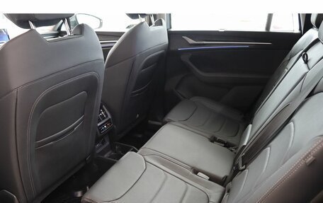 Skoda Kodiaq, 2025 год, 5 600 000 рублей, 12 фотография