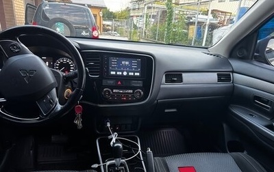 Mitsubishi Outlander III рестайлинг 3, 2018 год, 2 500 000 рублей, 1 фотография