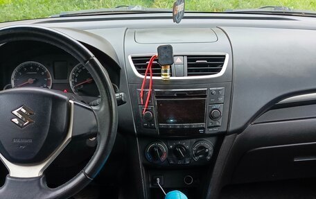 Suzuki Swift IV, 2013 год, 900 000 рублей, 7 фотография